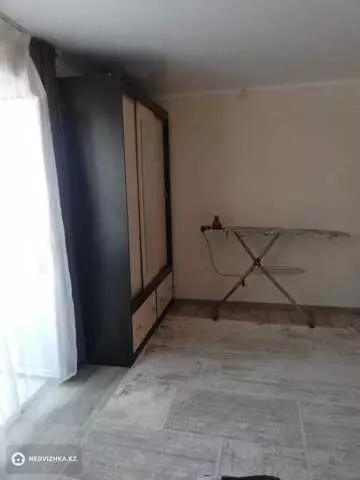 1-комнатная квартира, этаж 2 из 4, 32 м², Посуточно, миниатюра 3
