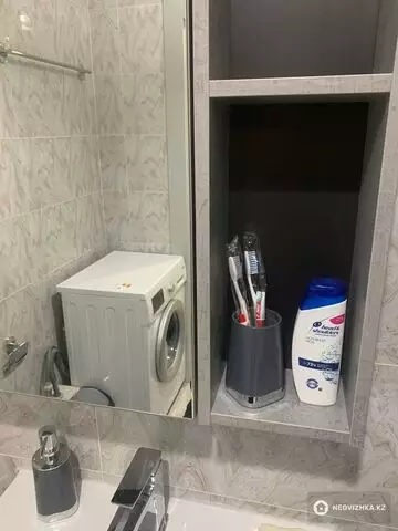 1-комнатная квартира, этаж 1 из 16, 40 м², Посуточно, миниатюра 6