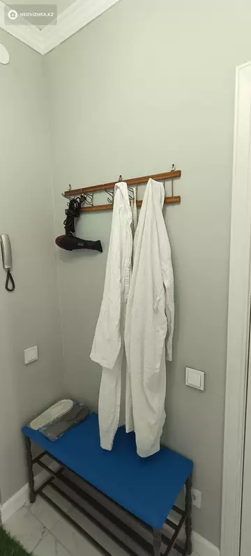 1-комнатная квартира, этаж 13 из 16, 40 м², Посуточно, миниатюра 9
