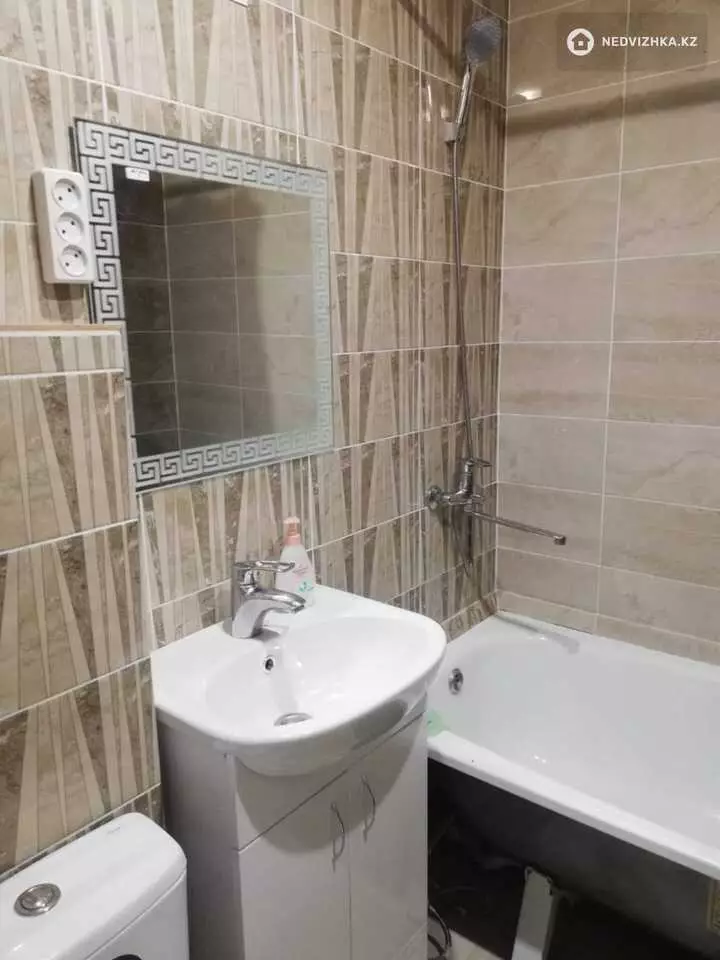 13-комнатная квартира, этаж 4 из 5, 32 м², Посуточно, фотография 5