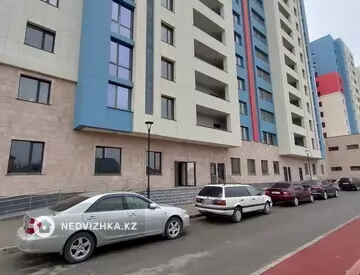 1-комнатная квартира, этаж 9 из 12, 45 м², Посуточно, миниатюра 2