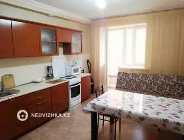 1-комнатная квартира, этаж 7 из 12, 45 м², Посуточно, миниатюра 6