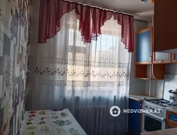1-комнатная квартира, этаж 3 из 4, 40 м², Посуточно