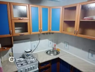 1-комнатная квартира, этаж 3 из 4, 40 м², Посуточно