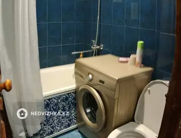 1-комнатная квартира, этаж 3 из 4, 40 м², Посуточно