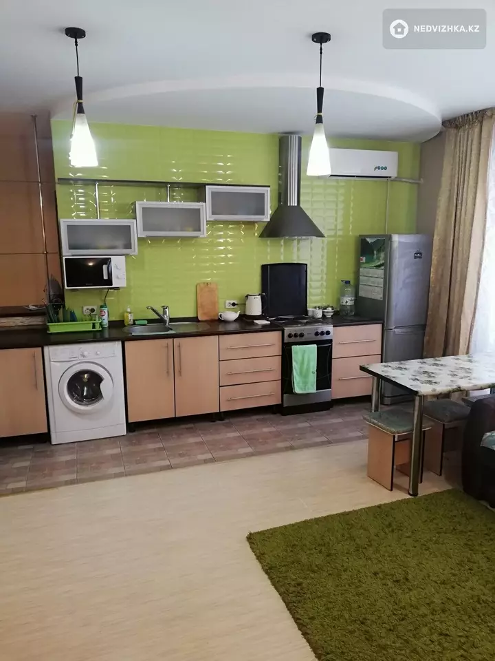 2-комнатная квартира, этаж 7 из 12, 55 м², Посуточно, 2-фотосурет