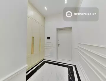 4-комнатная квартира, этаж 2 из 9, 132 м², миниатюра 9