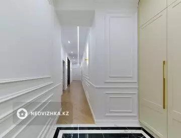 4-комнатная квартира, этаж 2 из 9, 132 м², миниатюра 10