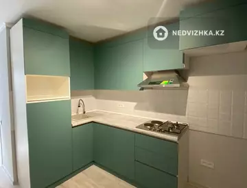 2-комнатная квартира, этаж 1 из 9, 57 м², На длительный срок, миниатюра 1