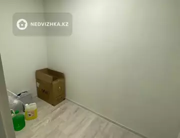 2-комнатная квартира, этаж 1 из 9, 57 м², На длительный срок, миниатюра 4