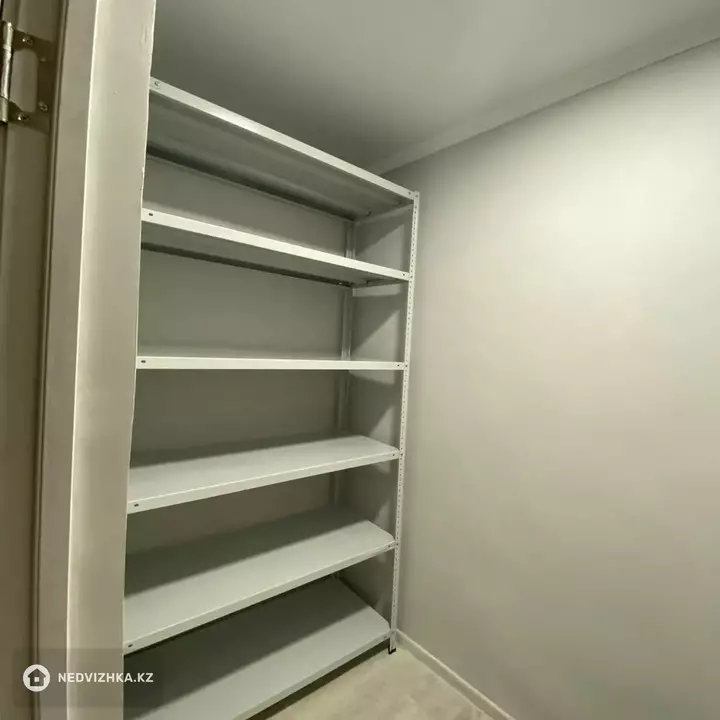 2-комнатная квартира, этаж 1 из 9, 57 м², На длительный срок, фотография 3