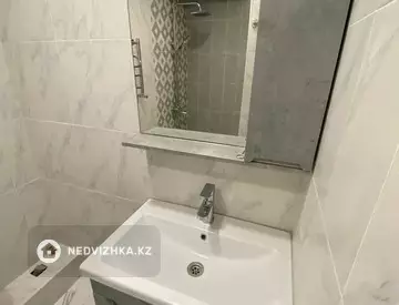 2-комнатная квартира, этаж 1 из 9, 57 м², На длительный срок, миниатюра 5