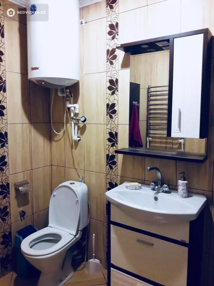 1-комнатная квартира, этаж 1 из 5, 45 м², Посуточно, фотография 4