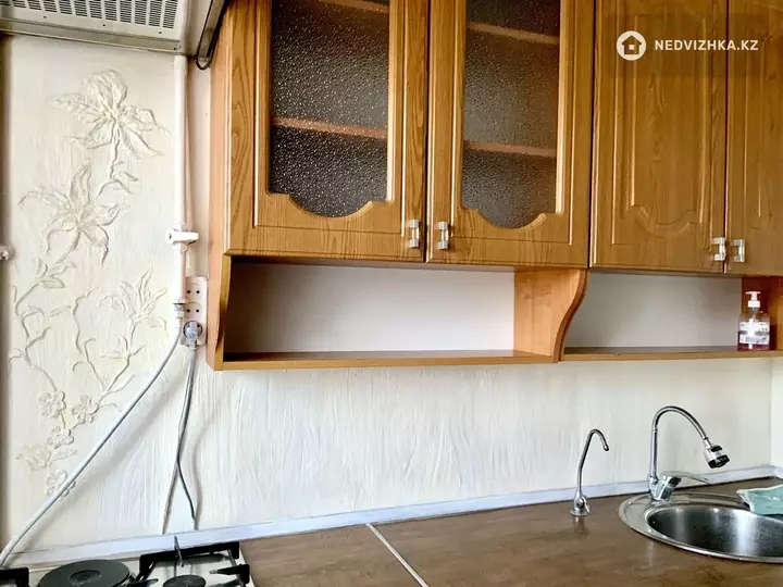 2-комнатная квартира, этаж 2 из 4, 45 м², фотография 2