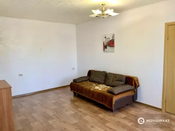 2-комнатная квартира, этаж 2 из 4, 45 м², фотография 5