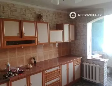 2-комнатная квартира, этаж 5 из 5, 54 м², На длительный срок, миниатюра 1