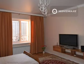 1-комнатная квартира, этаж 6 из 6, 52 м², Посуточно, миниатюра 2