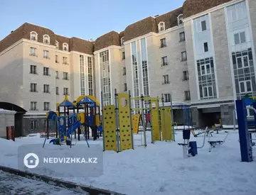 1-комнатная квартира, этаж 6 из 6, 52 м², Посуточно, миниатюра 10