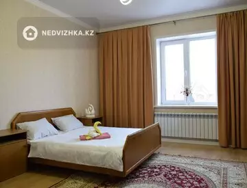 1-комнатная квартира, этаж 6 из 6, 52 м², Посуточно, миниатюра 1