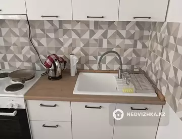 1-бөлмелі пәтер, қабат 4 барлық қабат саны 16, 40 м², Посуточно, 2-нобай