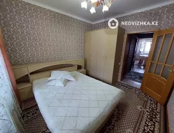 2-комнатная квартира, этаж 3 из 6, 60 м², Посуточно