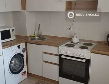 2-комнатная квартира, этаж 1 из 16, 56 м², Посуточно, миниатюра 12