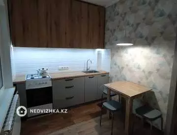 1-комнатная квартира, этаж 1 из 5, 40 м², На длительный срок