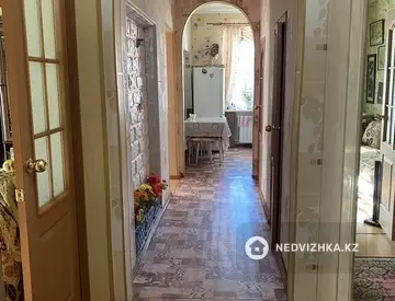 2-комнатная квартира, этаж 2 из 2, 56 м²