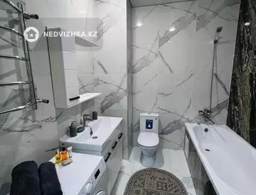 1-комнатная квартира, этаж 3 из 12, 37 м², Посуточно, миниатюра 5