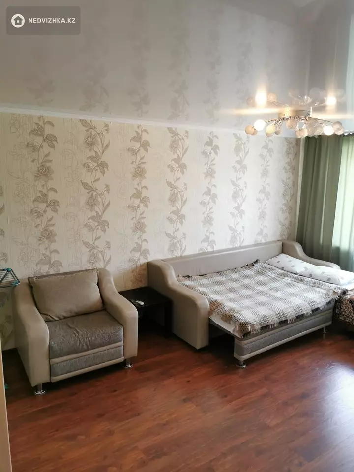 1-комнатная квартира, этаж 4 из 5, 30 м², Посуточно, фотография 5