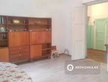 2-комнатная квартира, этаж 1 из 2, 60 м², миниатюра 4
