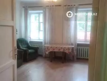 2-комнатная квартира, этаж 1 из 2, 60 м², миниатюра 2