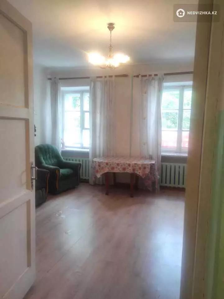 2-комнатная квартира, этаж 1 из 2, 60 м², фотография 2