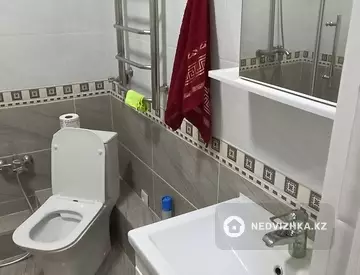 1-комнатная квартира, этаж 6 из 16, 40 м², Посуточно, миниатюра 10