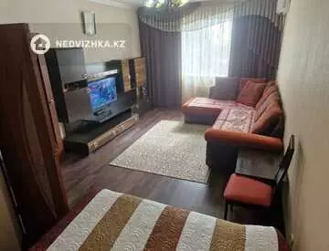 1-комнатная квартира, этаж 12 из 12, 45 м², Посуточно