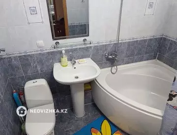 1-комнатная квартира, этаж 4 из 12, 38 м², Посуточно, миниатюра 7