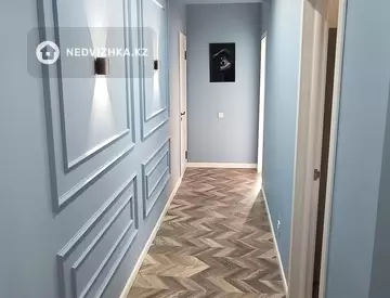2-комнатная квартира, этаж 3 из 16, 60 м², Посуточно