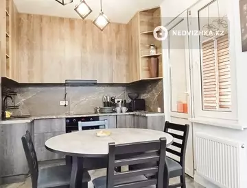 2-комнатная квартира, этаж 3 из 16, 60 м², Посуточно