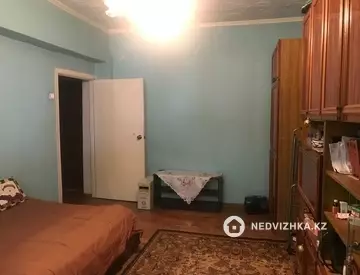 1-комнатная квартира, этаж 1 из 5, 35 м², миниатюра 1