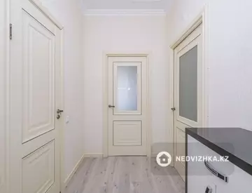 2-комнатная квартира, этаж 2 из 20, 50 м², Посуточно, миниатюра 10