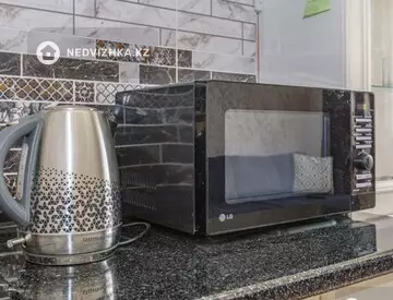 2-комнатная квартира, этаж 2 из 20, 50 м², Посуточно, миниатюра 9