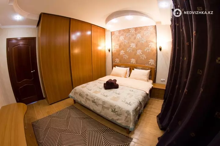 2-комнатная квартира, этаж 4 из 9, 65 м², На длительный срок, фотография 2