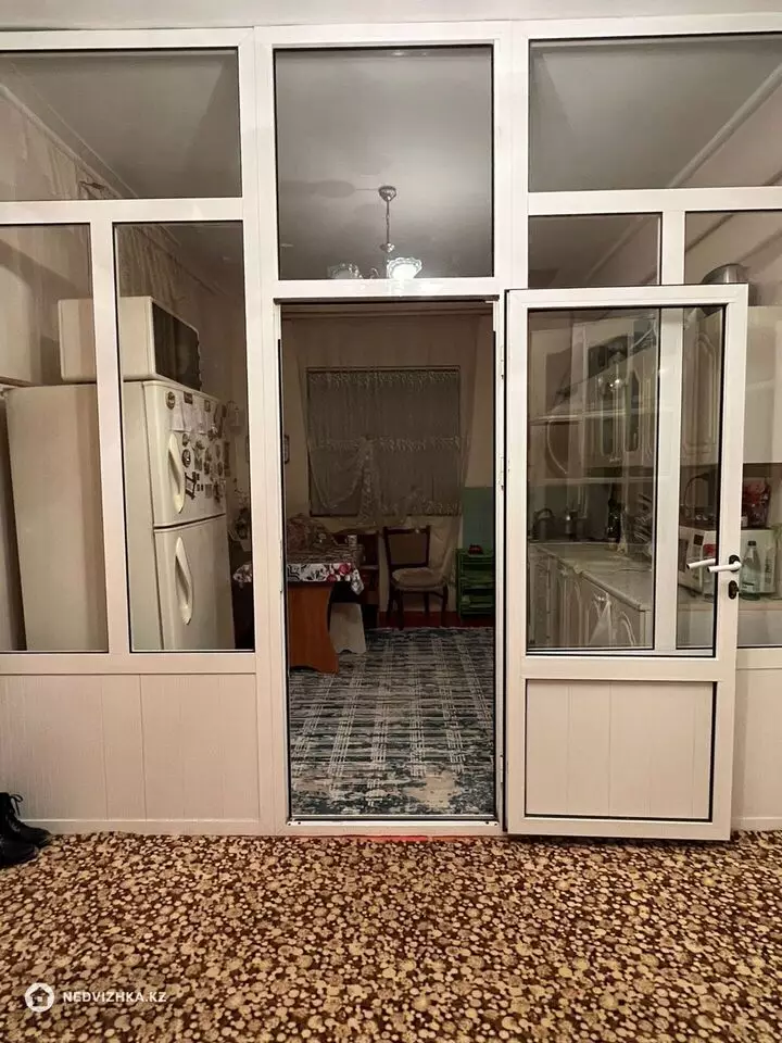 8-комнатный дом, 10 соток, 280 м², фотография 4