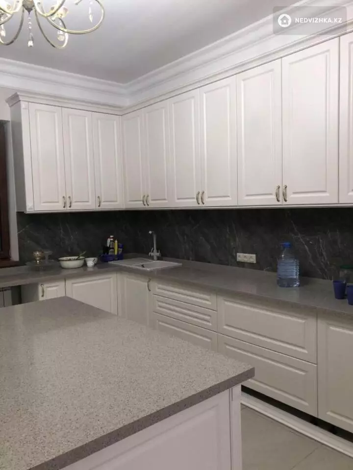 6-комнатный дом, 10 соток, 325 м², фотография 4