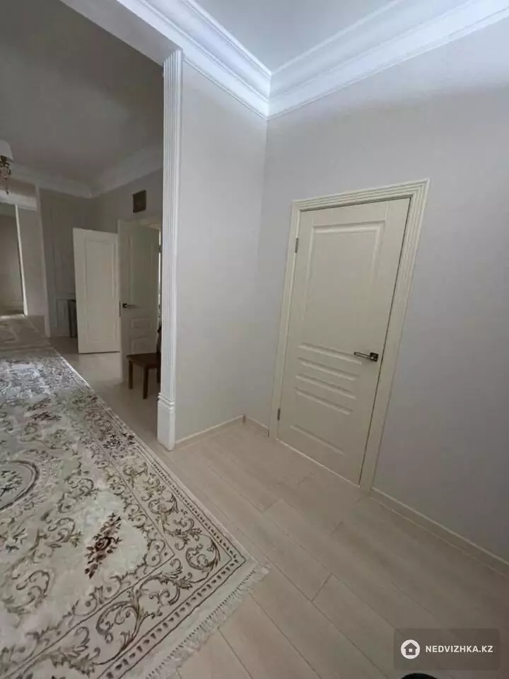 6-комнатный дом, 10 соток, 325 м², фотография 5