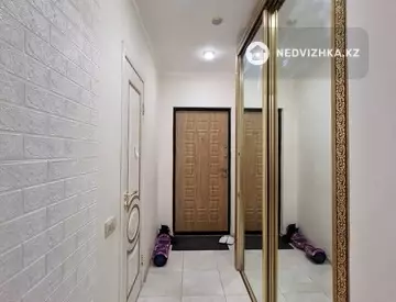 1-комнатная квартира, этаж 8 из 9, 45 м², миниатюра 11