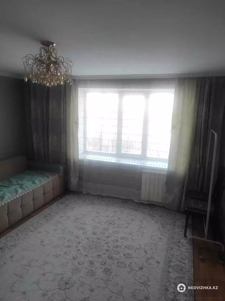4-комнатная квартира, этаж 2 из 5, 105 м², фотография 2