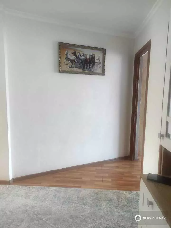 4-комнатная квартира, этаж 2 из 5, 105 м², фотография 5