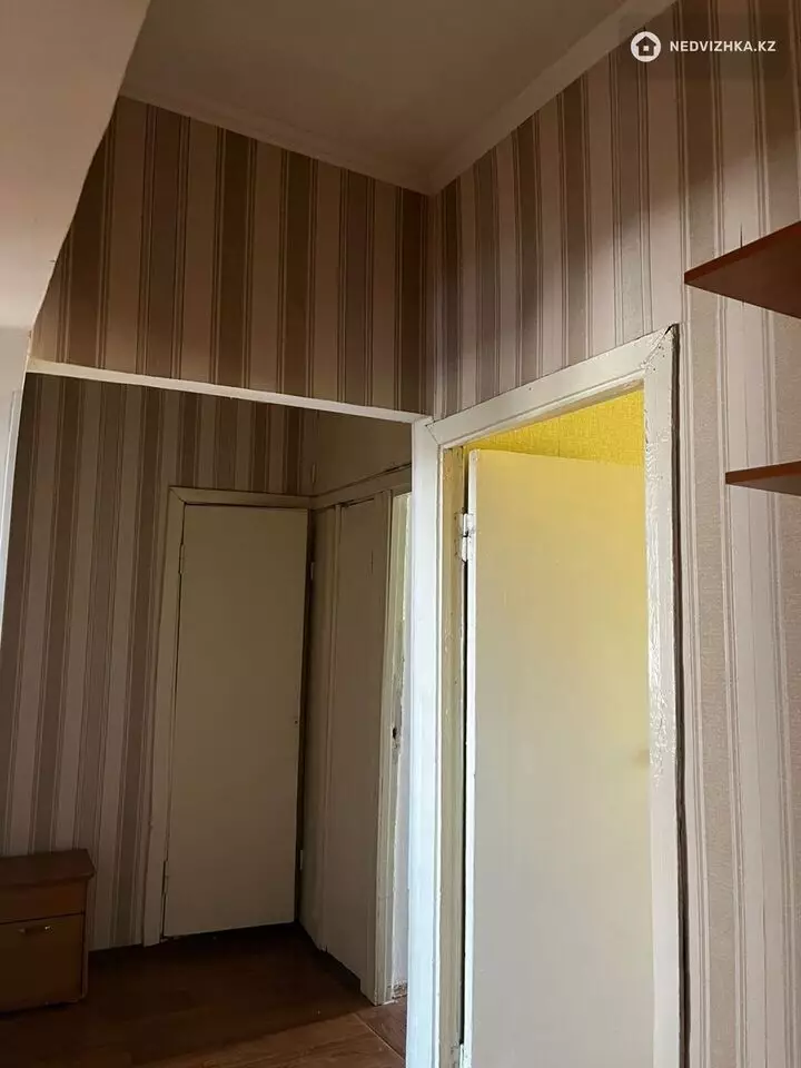 3-комнатная квартира, этаж 5 из 5, 58 м², фотография 2
