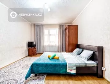 1-комнатная квартира, этаж 3 из 9, 48 м², Посуточно, миниатюра 1